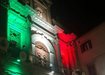 Il Santuario di San Francesco di Paola si illumina con il Tricolore