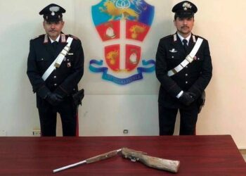 Uccide cagnolino e lo getta in un burrore, arrestato 55enne dai Carabinieri