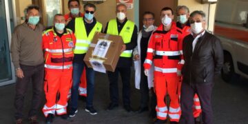 Il Lions Club Cirò Krimisa dona più di cento mascherine di protezione FFP2 alla postazione del 118 di Cirò Marina