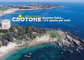 “La bellezza sa attendere”: la campagna civica di marketing lanciata dal Club Velico Crotone