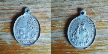 Crucoli, una medaglietta di Manipuglia ritrovata in Argentina