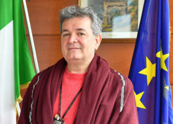 Migranti rifiutano i pasti forniti dalla Protezione Civile Regionale. Spirlì: “Inaccettabile, ora pensiamo ai calabresi”