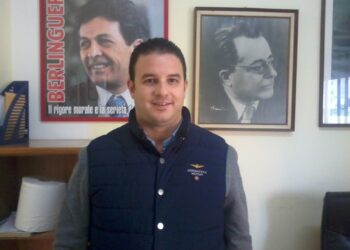 Giuseppe Dell’Aquila, Presidente facente funzioni della provincia di Crotone, comunica che intende denunciare Vittorio Feltri