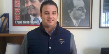 Giuseppe Dell’Aquila, Presidente facente funzioni della provincia di Crotone, comunica che intende denunciare Vittorio Feltri