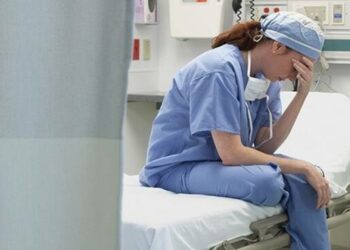 Il M5s Crotone chiede alla Regione e al commissario ad Acta un bonus ai sanitari in prima linea