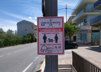Al Comune di Melissa arriva la segnaletica anti-covid, piccoli passi verso la Fase 2