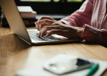 Crotone: Avviata l’attività di smart working al Liceo Gravina per nove educatori a sostegno degli alunni disabili