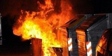 Crotone: incendia 6 cassonetti per la raccolta dei rifiuti, denunciato 37enne