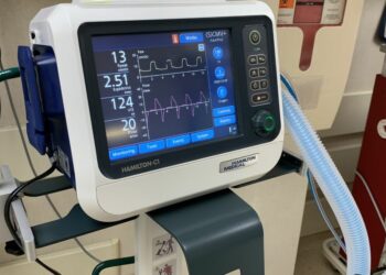 I dipendenti dell’Inps di Crotone raccolgono circa 5000 euro e donano macchinari al Reparto Covid-19 dell’Ospedale San Giovanni di Dio