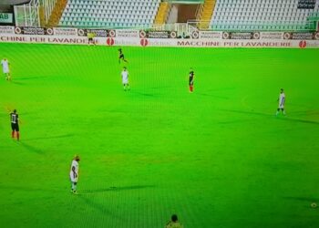 Serie BKT trentunesima giornata il Crotone (1-1) contro l’Ascoli non interrompe la mini striscia negativa dei pareggi e il Cittadella lo affianca al secondo posto