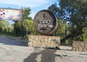 Brutto incidente alle prime luci dell’alba di ieri a Cirò,  ferito 30enne