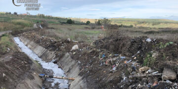 Sequestrati materiali di pulitura di collettori idraulici in località Suvereto di Isola Capo Rizzuto