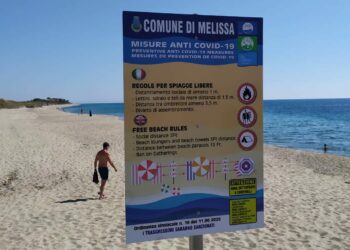 Spiagge anti Covid-19 a Torre Melissa, ecco tutte le regole imposte dal Sindaco Falbo