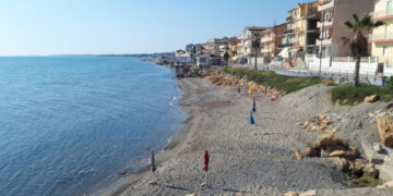 Crucoli Torretta, chiuso un tratto di spiaggia