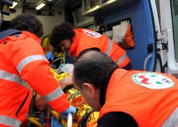 Crotone: colto da malore mentre era in bici, muore 46enne