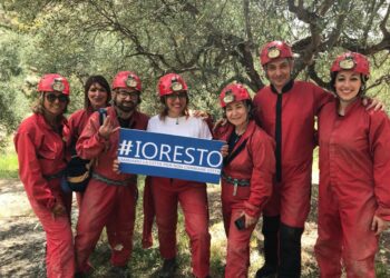 L’associazione #IoResto in visita al borgo di Verzino con la sua “scuola itinerante per restare”