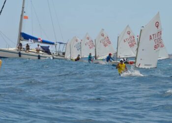 Nove atleti del Club Velico Crotone selezionati per i Campionati italiani di Vela classe optimist