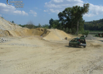 Sequestrata cava abusiva a San Mauro Marchesato, tre persone deferite alla Procura