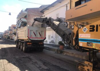 Cirò Marina: ripresi dopo la pausa estiva, i lavori di riqualificazione delle strade del centro abitato