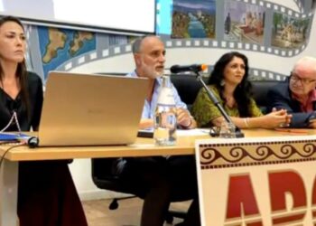 Il candidato a sindaco Danilo Arcuri incontra gli operatori dell’informazione e traccia le linee del programma per Crotone