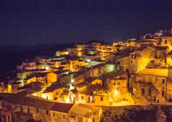 Emozionante come sempre l’edizione 2020 “Incontri Divini” nel Borgo Antico di Cirò