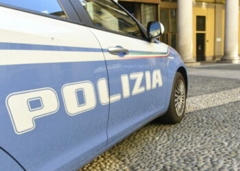 Crotone, insegue l’auto della moglie e la sperona: sottoposto ai domiciliari dalla Polizia