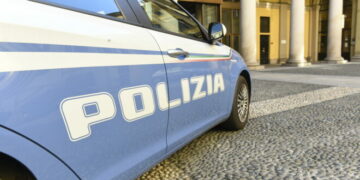 Crotone, insegue l’auto della moglie e la sperona: sottoposto ai domiciliari dalla Polizia