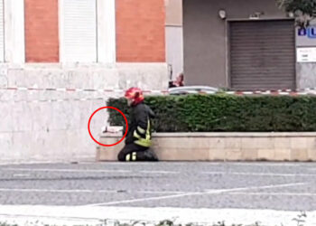 Allarme bomba davanti al Comune Crotone: rinvenuto Zaino sospetto, la Polizia ferma un minorenne