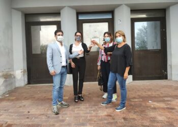 Il Sindaco di Isola Capo Rizzuto concede l’ex palazzo Asl da adibire ad aule scolastiche per l’emergenza Covid