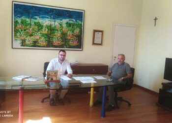 Il presidente f.f. della Provincia di Crotone Saporito incontra la preside del Liceo Scientifico Parisi