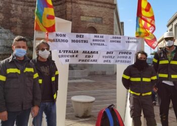 L’Italia brucia e si allaga ed i precari dei Vigili del Fuoco sono a spasso
