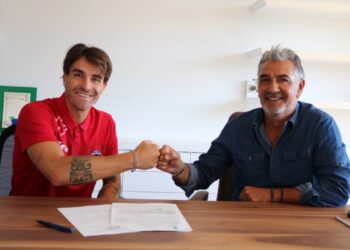 Calciomercato serie A, colpo grosso del Crotone ingaggiato il 34enne centrocampista Luca Cigarini, ex Cagliari