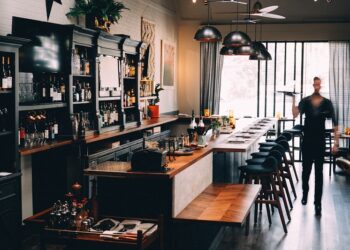 Coronavirus: niente stop alle 23.00, tribunale di Berlino dà ragione ai bar e ristoranti