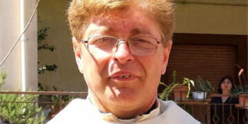 Crucoli, don Franco Lonetti nominato Parroco della Parrocchia SS. Pietro e Paolo