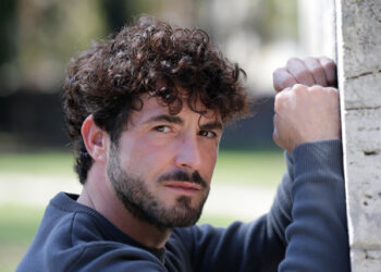 Francesco Bomenuto, unico italiano tra i protagonisti della soap “Una vita”