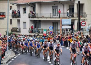 Giro d’Italia, a Casali del Manco musica e spettacoli