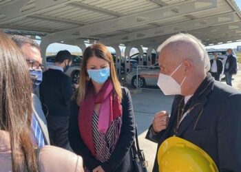 Sopralluogo di De Caprio nell’ex area industriale di Crotone: “4 proposte per imprimere una svolta al sistema”