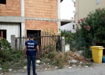 Strongoli: rinvenuti depositi incontrollati di rifiuti, sanzioni per 600 euro