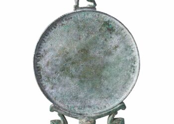 Corrado (M5S): “Sullo specchio in bronzo di fattura magnogreca compatibile con prodotti delle botteghe dell’antica Kroton”