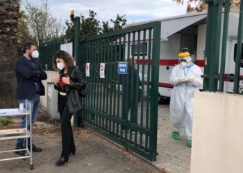 Crotone, Partita la campagna di screening con i test rapidi per prevenire la diffusione del Coronavirus