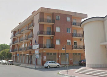 Atto vadalico all’Istituto Gangale di Cirò Marina: “Noi docenti condanniamo il vile gesto”