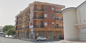 Atto vadalico all’Istituto Gangale di Cirò Marina: “Noi docenti condanniamo il vile gesto”