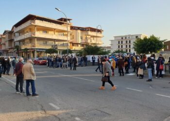 Sanità in Calabria, il Comitato spontaneo “Diamo voce alla Calabria” soddisfatto per il Sit-in svolto a Cirò Marina