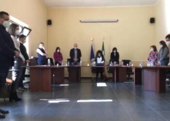 Strongoli: il Consiglio comunale ha osservato un minuto di silenzio in ricordo della Santelli