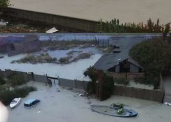 Nubifragio a Crotone, la Protezione civile: “Restate a casa e contattateci”