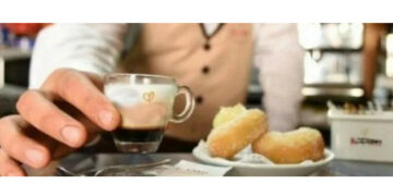 Beccati dalla Finanza clienti a consumare nei Bar, raffica di multe e locale chiusi