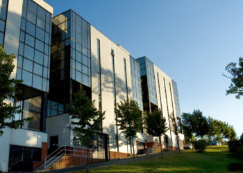 Unical: Esami e lauree restano a distanza, biblioteche e laboratori parzialmente aperti