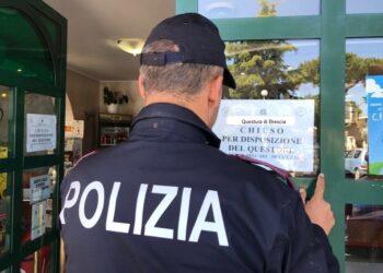 Crotone: controlli della Polizia attività commerciali, chiuso locale e una denuncia