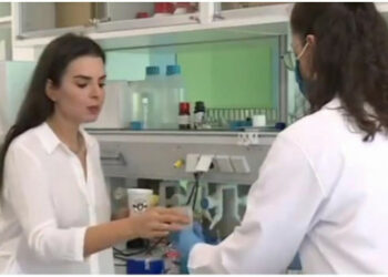 Scienziati scoprono che dentifricio e collutorio neutralizzano il virus che causa il Covid-19