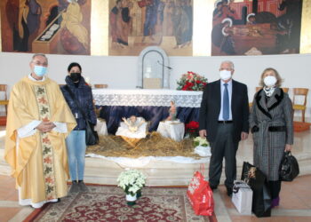 Crotone: l’Anioc e “Gli Amici di Serenella” portano doni a famiglie della parrocchia del SS.mo Salvatore al Fondo Gesù